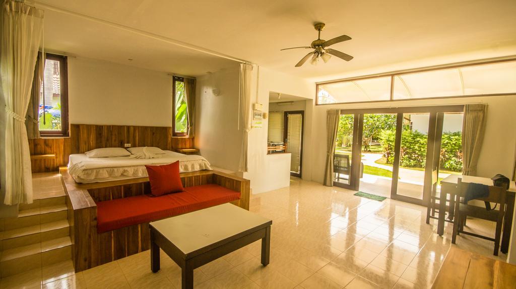 Nitchanan Villa Hinkong Bagian luar foto